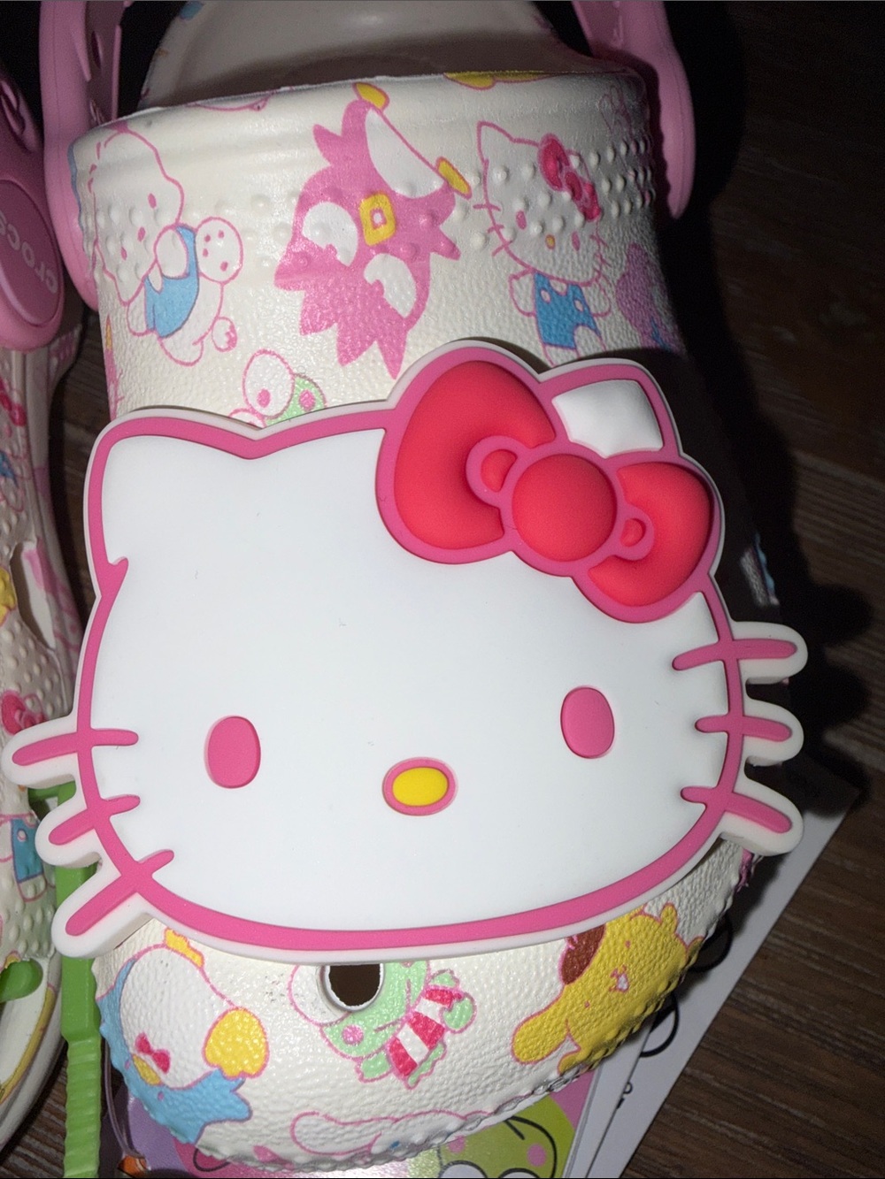 Hello Kitty CROCS classic clogs C7 - Picture 3 of 5
